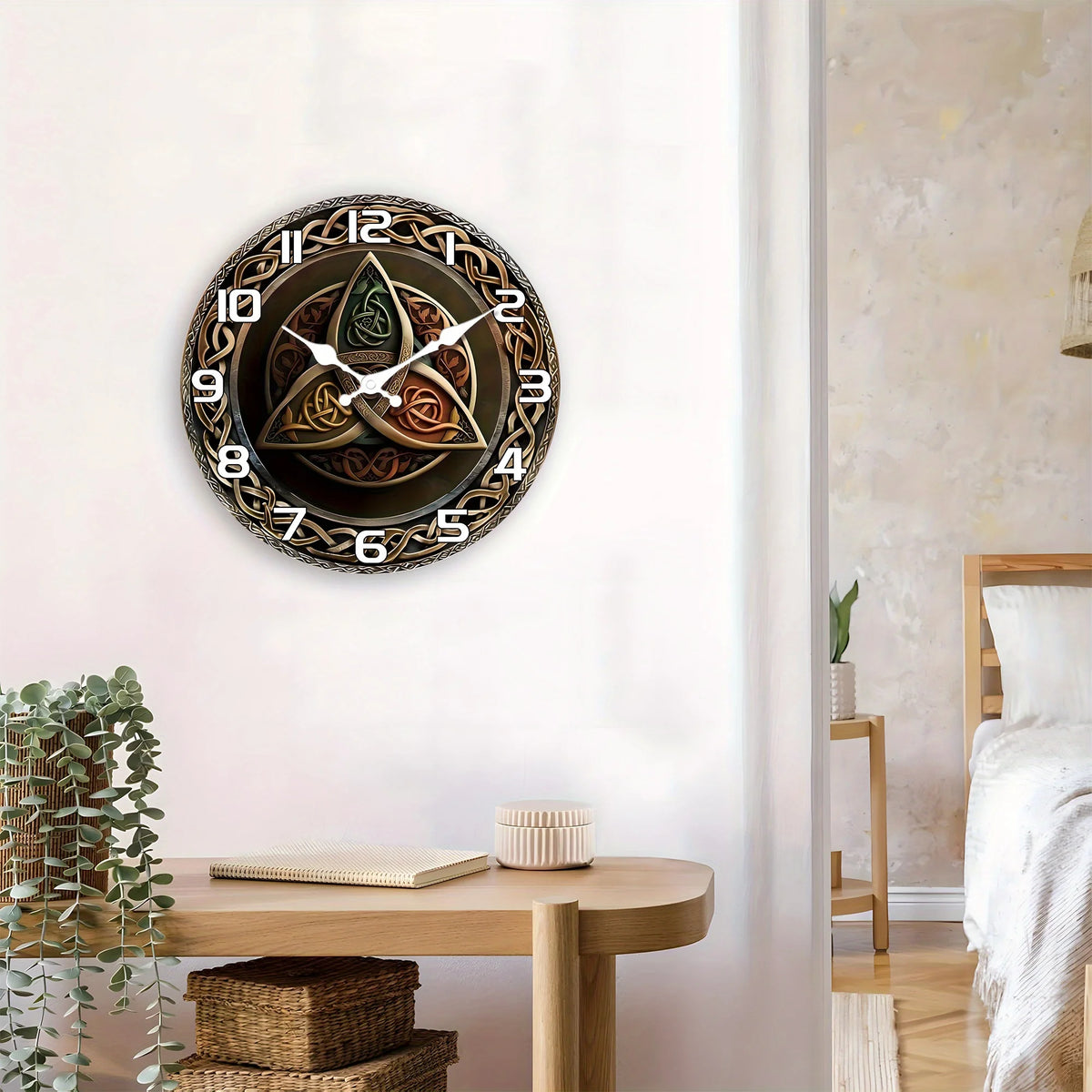 Silent Quartz Triquetra Design Decorative Wall Clock